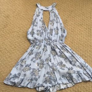 Very cute and fun romper!